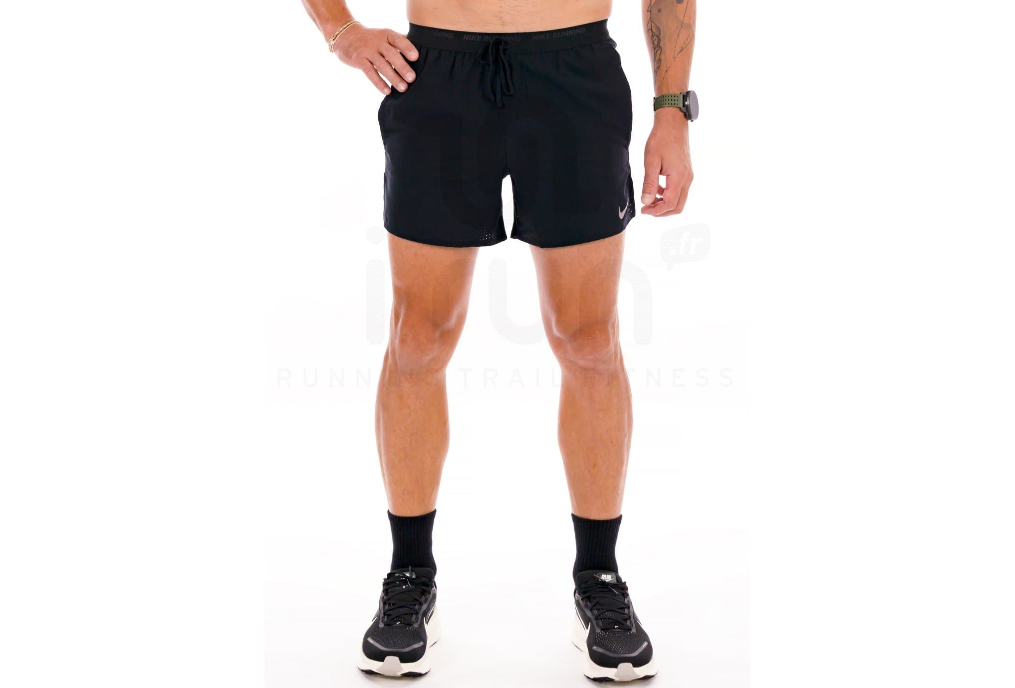 Nike Stride Perforated