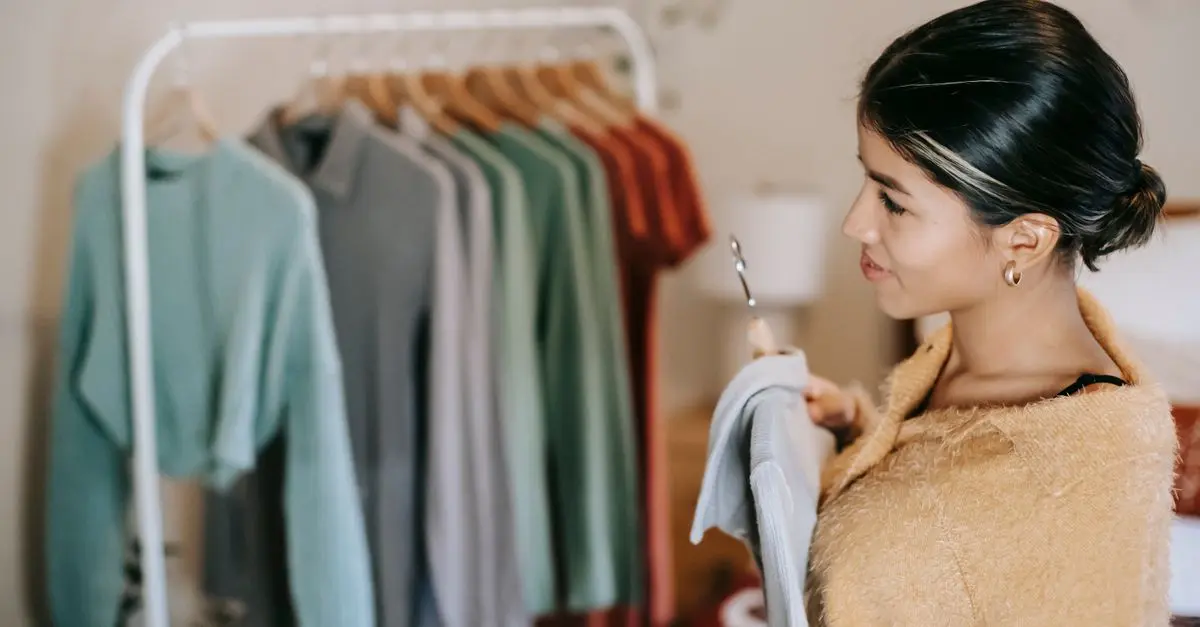 Les essentiels d'une garde-robe durable et stylée