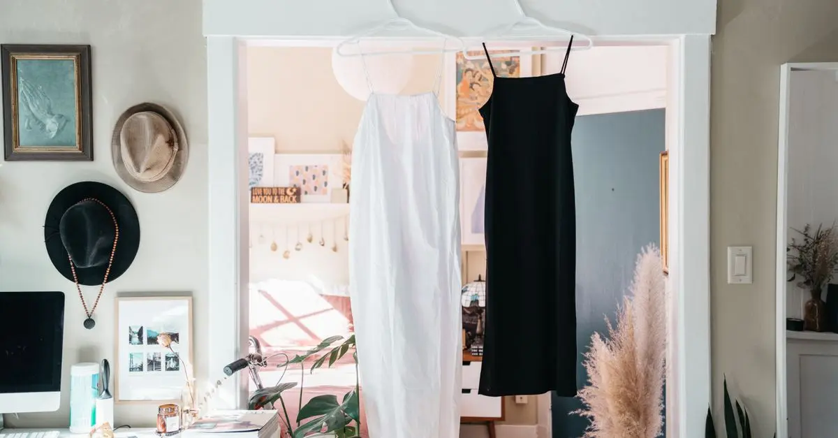 Les essentiels à avoir dans votre garde-robe féminine