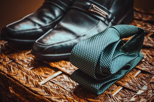 Les essentiels de la mode féminine à avoir dans sa garde-robe